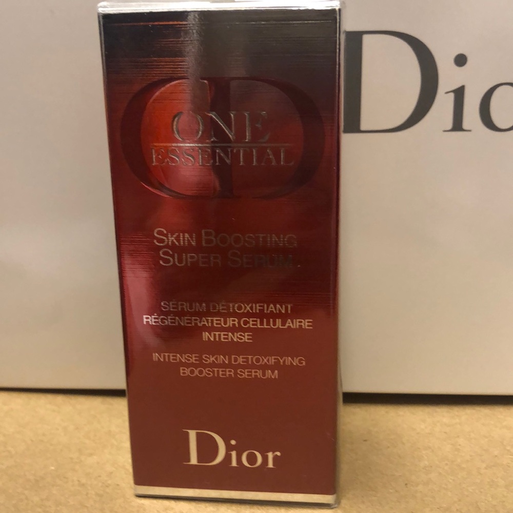 Dior one essential super serum